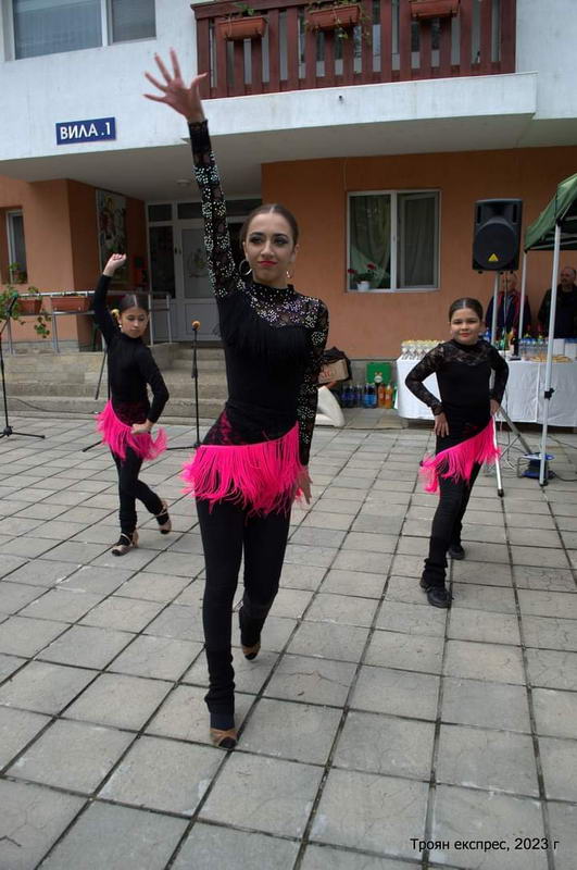 Tържествено честване на 16 години от откриването на Дома 5